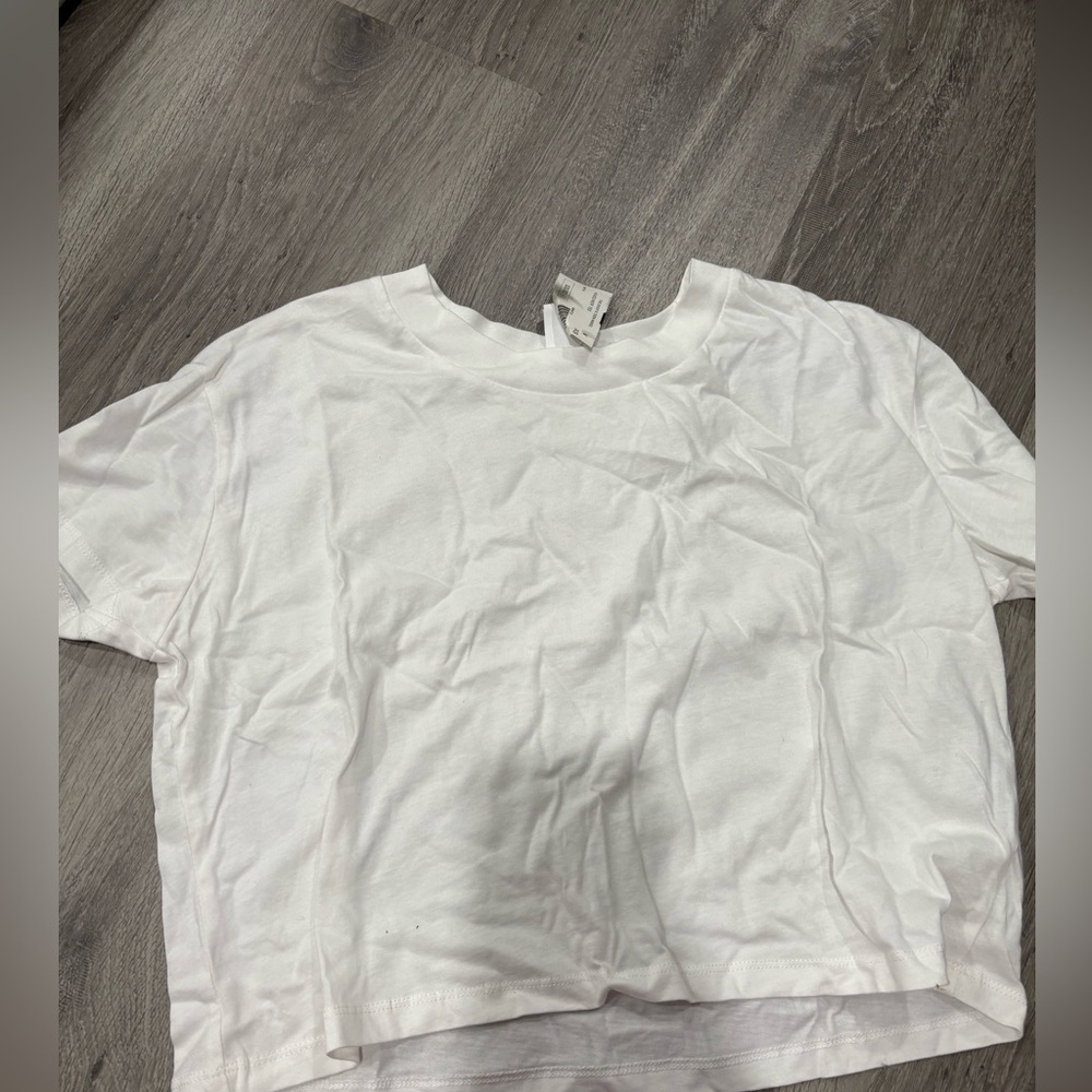 Alternative white tshirt